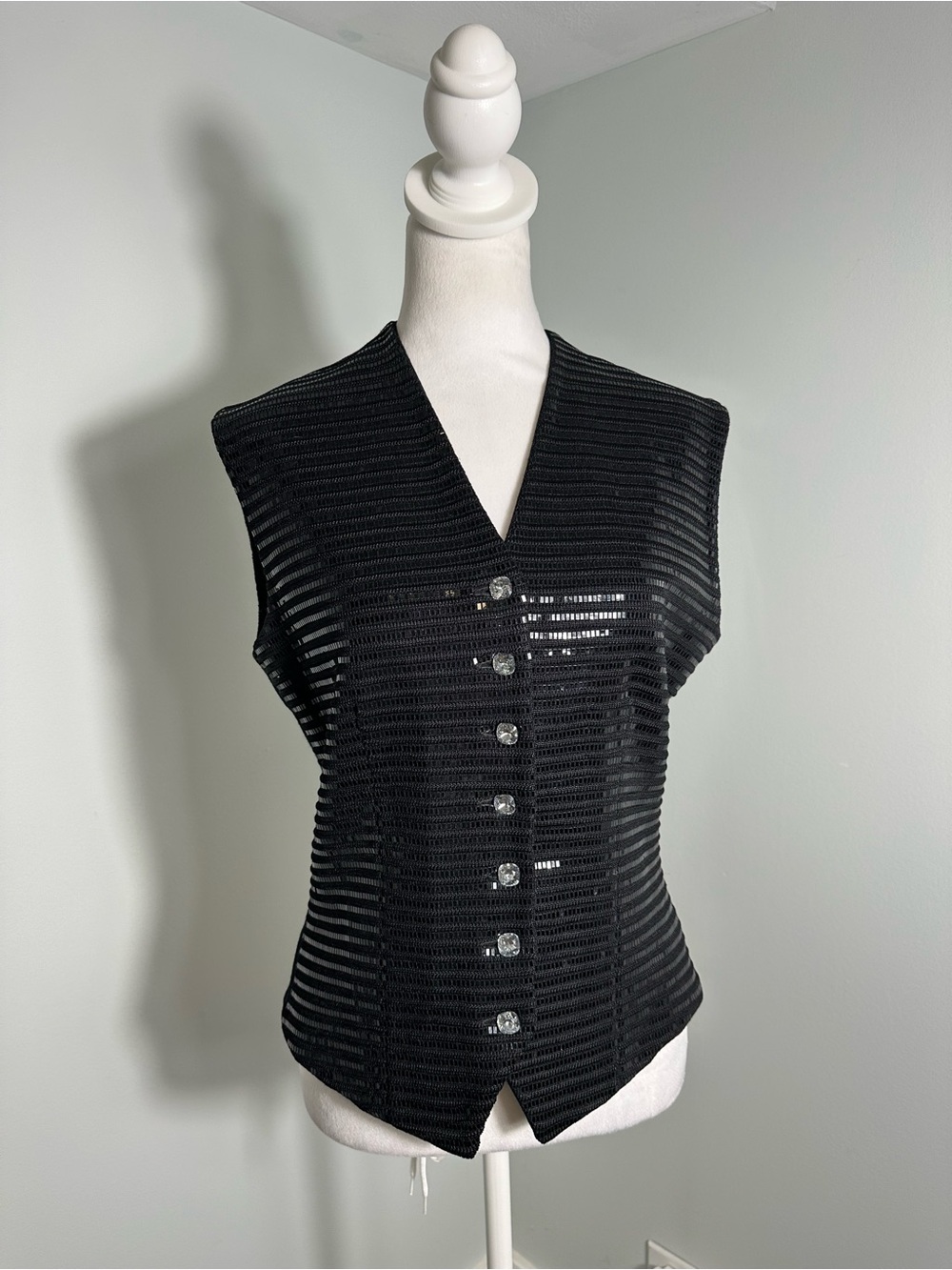 ST JOHN EVENING  BY MARIE GRAY Black sequin with Crystal Buttons Vest Size 10